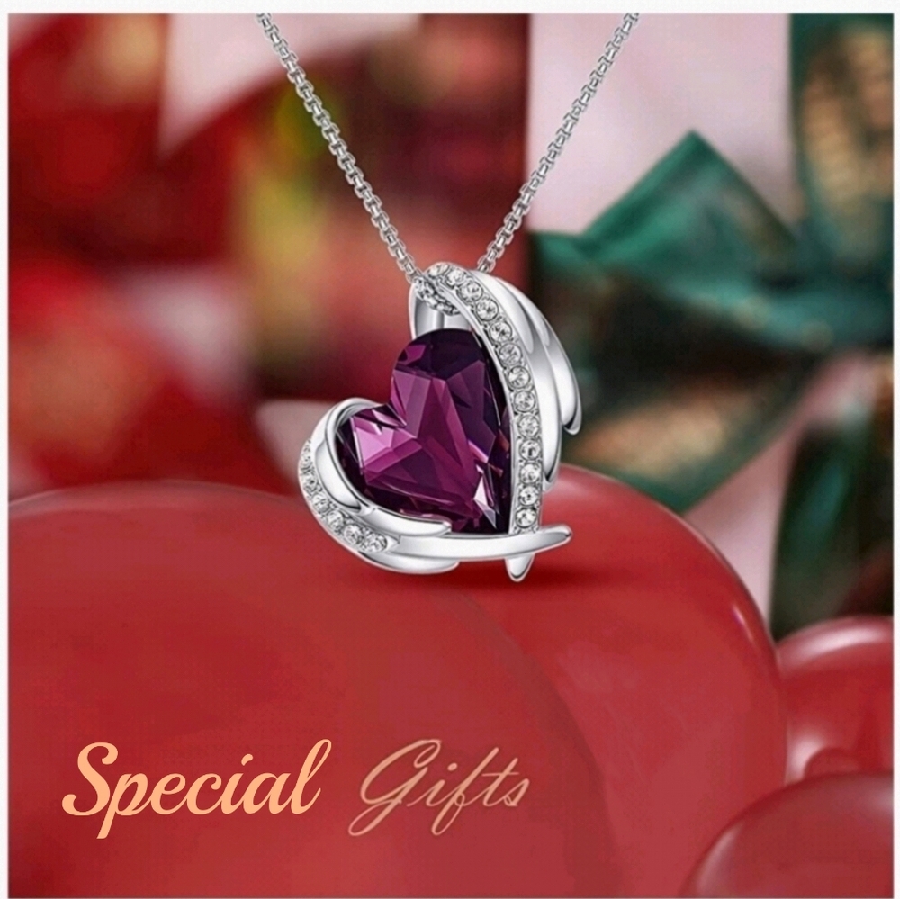 Heart Shaped Swarovski Crystal Necklace Pendant Necklace NWT